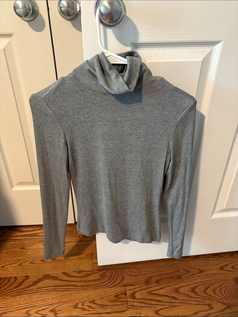 Gray Turtleneck Long-Sleeve Sweater - Women's